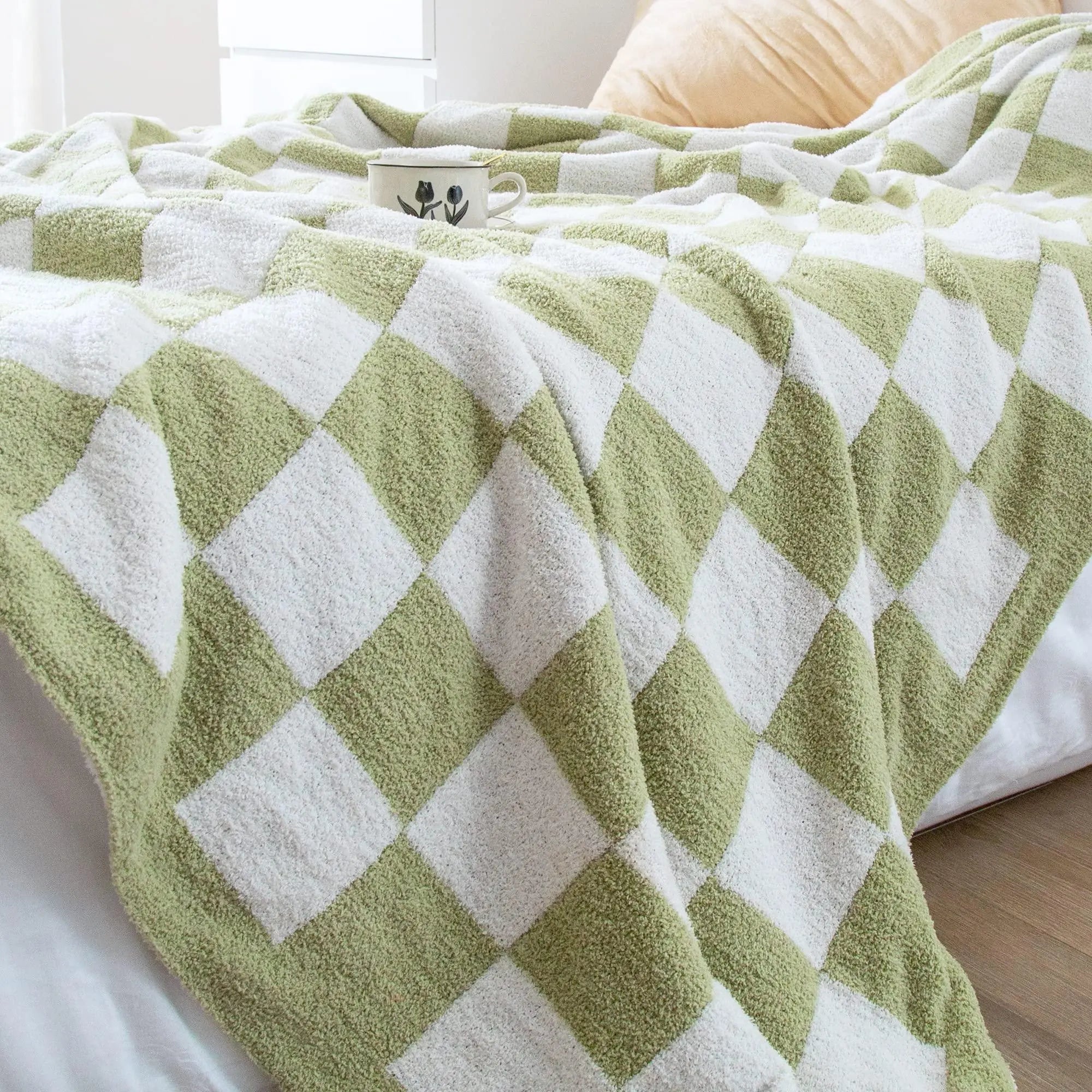 Slumblr® Checkered Flannel Fleece Blanket Slumblr