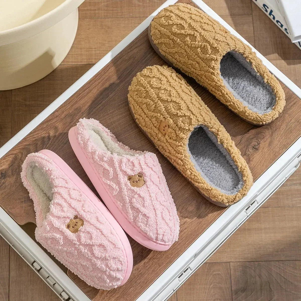 Winter Women Cotton Slippers warm Lightweight Anti Slip Slides Comfortable Indoor Home slippers