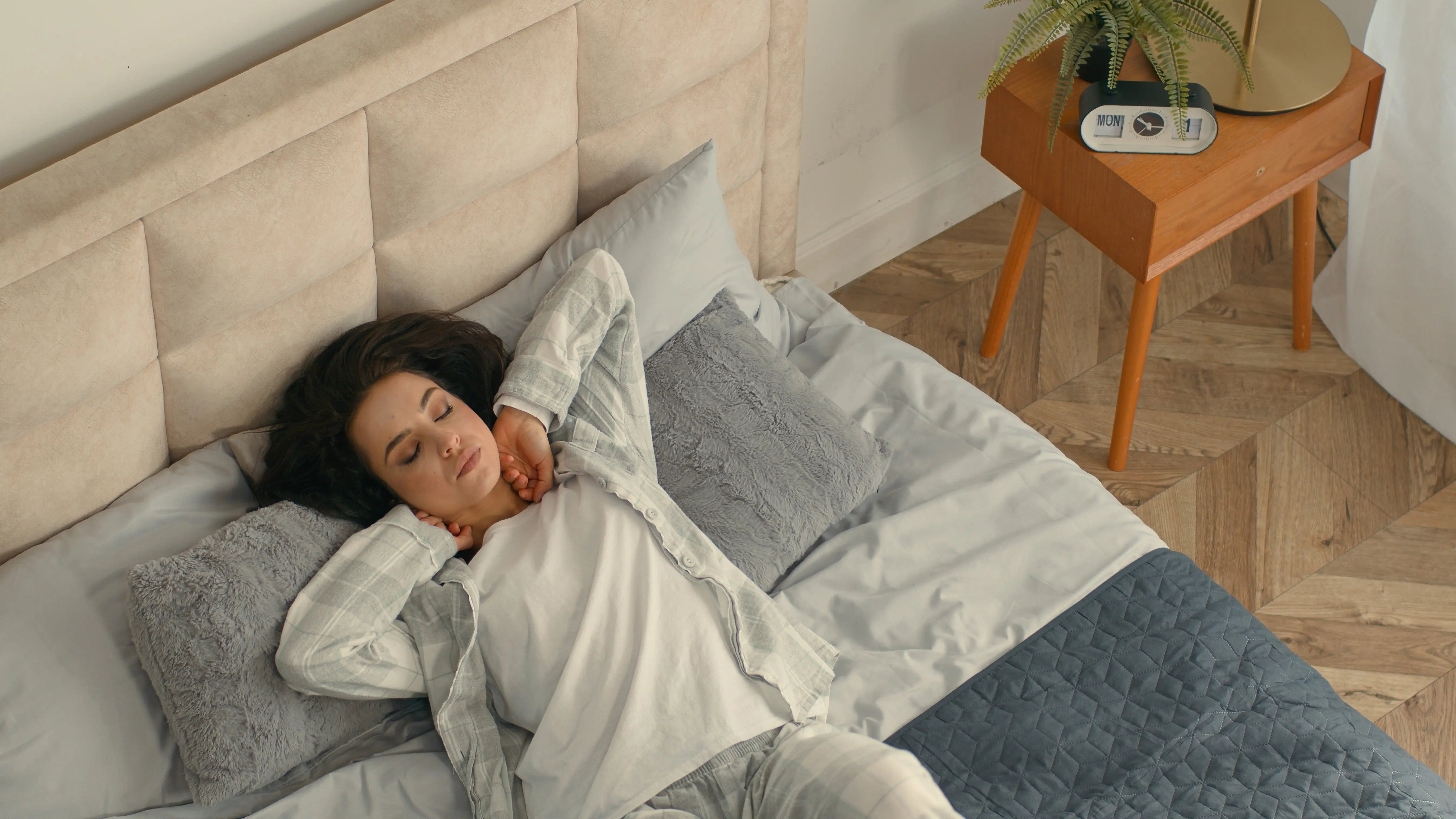 4 Common Sleep Habits That Hurt Your Neck Slumblr