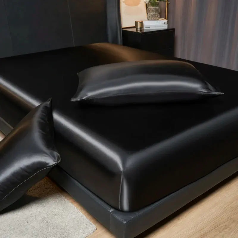 Luxury Satin Fitted Sheet Set - 35cm Height, King/Queen Size, Includes 2 Pillowcases, Timeless Elegance for Discerning Sleep