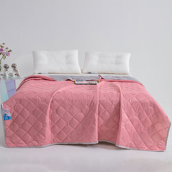 Slumblr® Lightweight Dual Sided Cooling Blanket