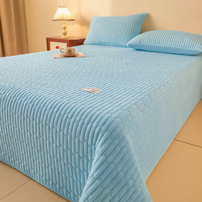 Slumblr® Lightweight Bedspreads Quilt Set for All Seasons