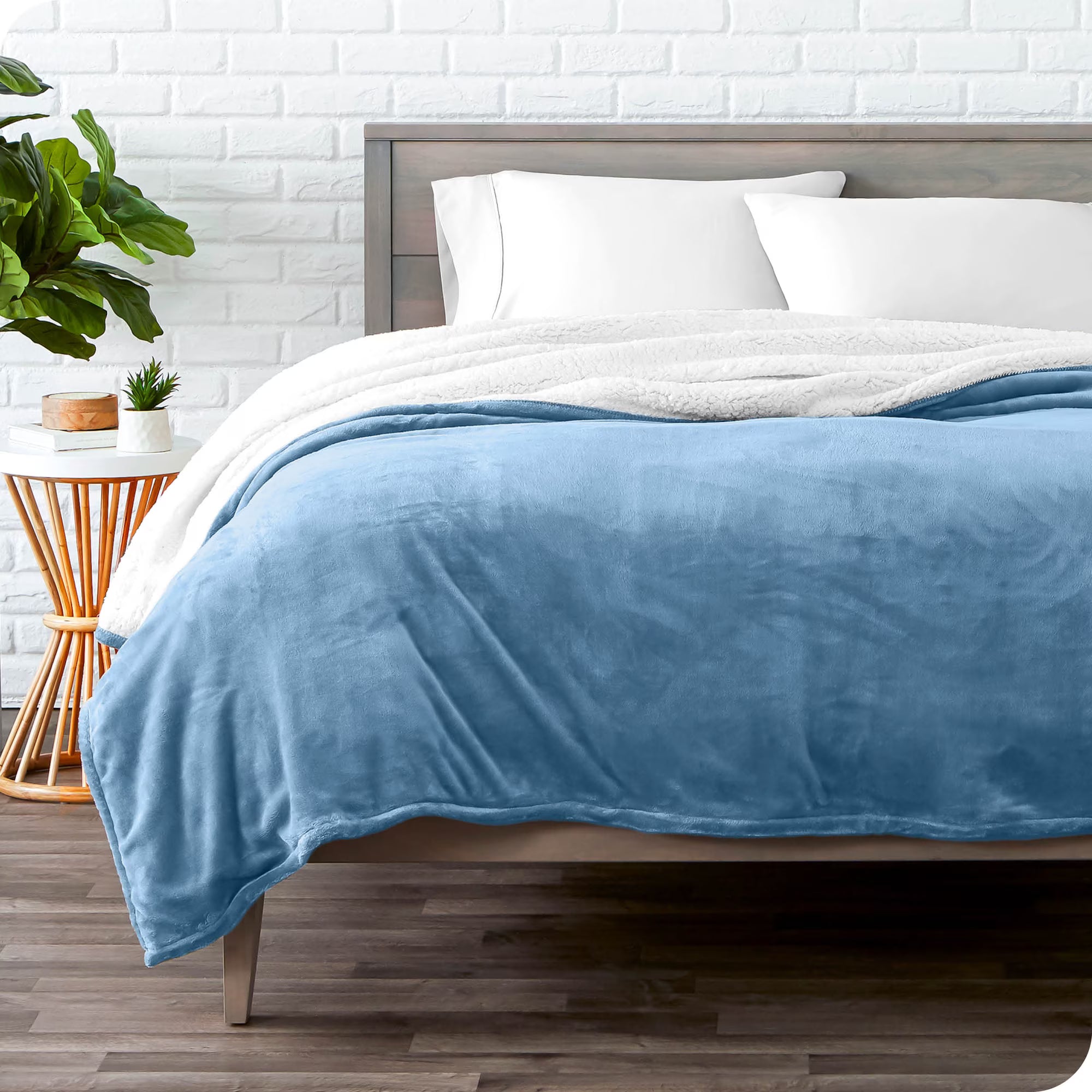 Slumblr® Lambswool Fleece Blanket